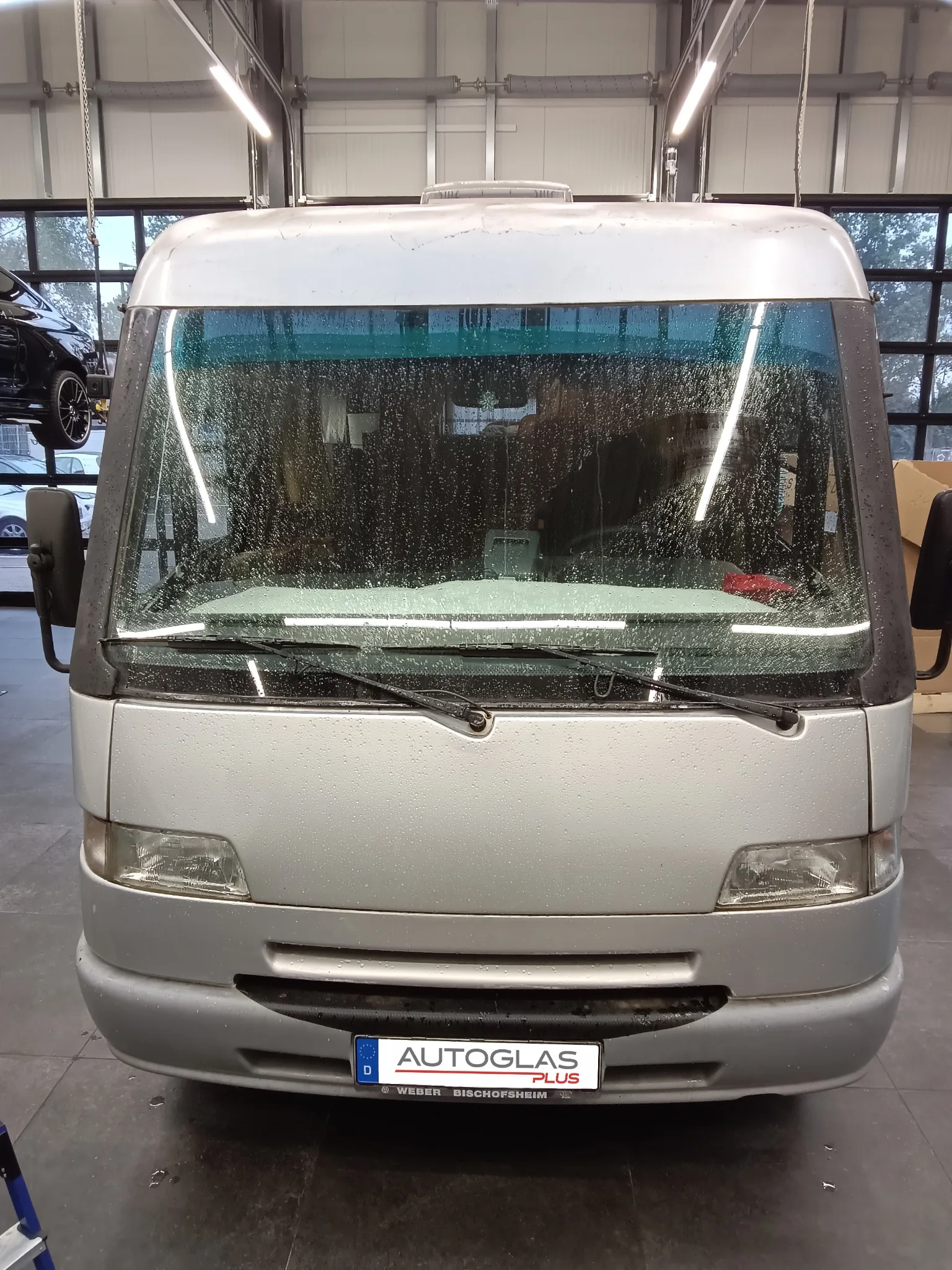 LMC Wohnmobil in der Werkstatt bei Autoglas Plus